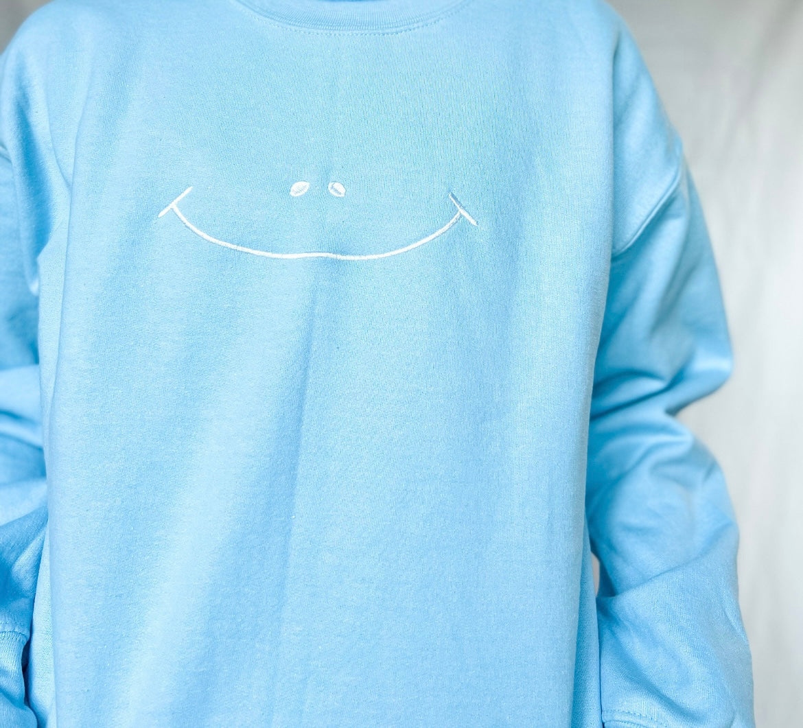 Wide Smile embroidered Crew neck