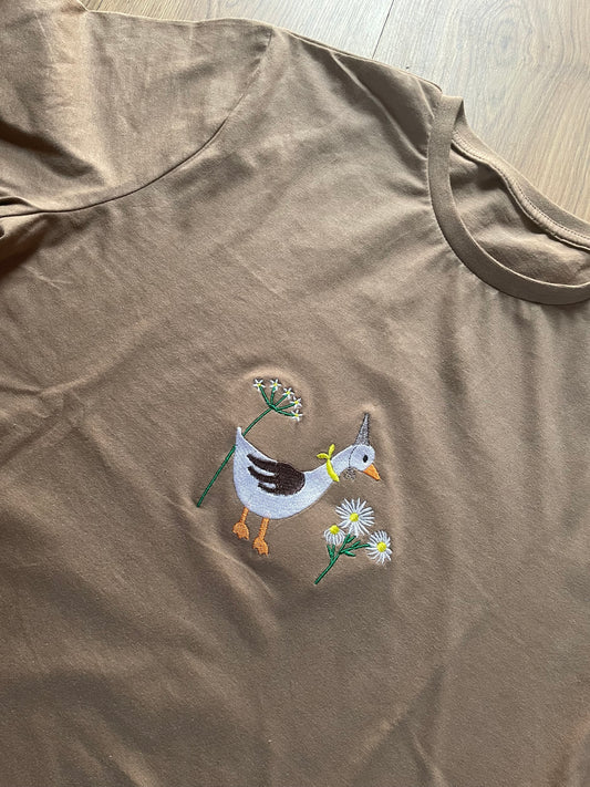 Goose and daisy T-shirt