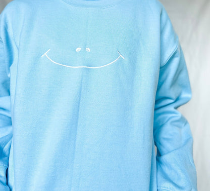 Wide Smile embroidered Crew neck